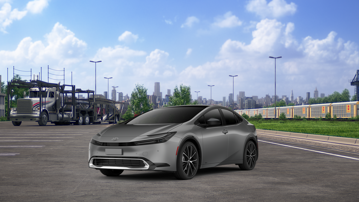 2026 Toyota Prius XLE's photo