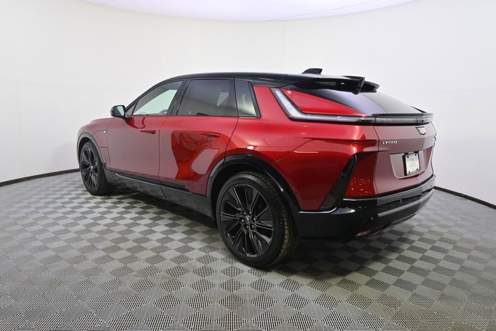 2025 Cadillac Lyriq Sport photo 3