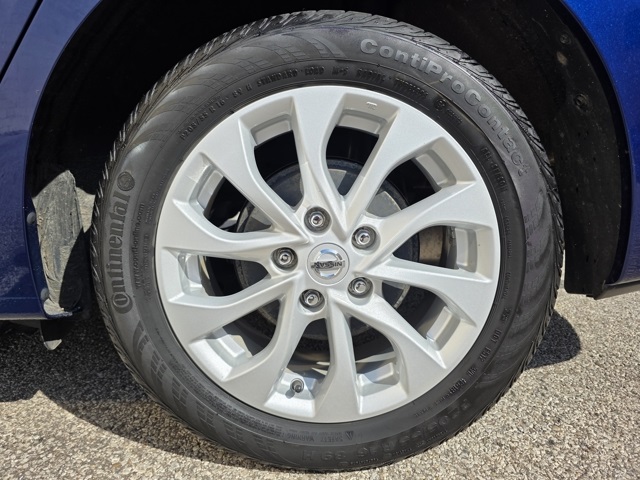 2019 Nissan Sentra SV photo 23