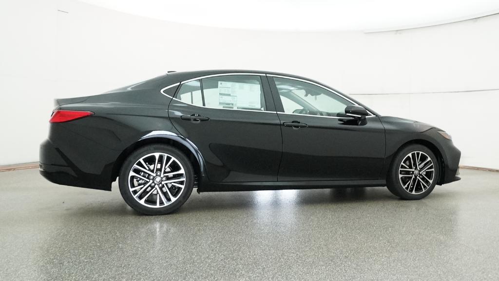 2025 Toyota Camry XLE photo 21