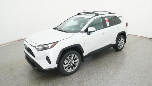 2025 Toyota RAV4 XLE Premium's photo
