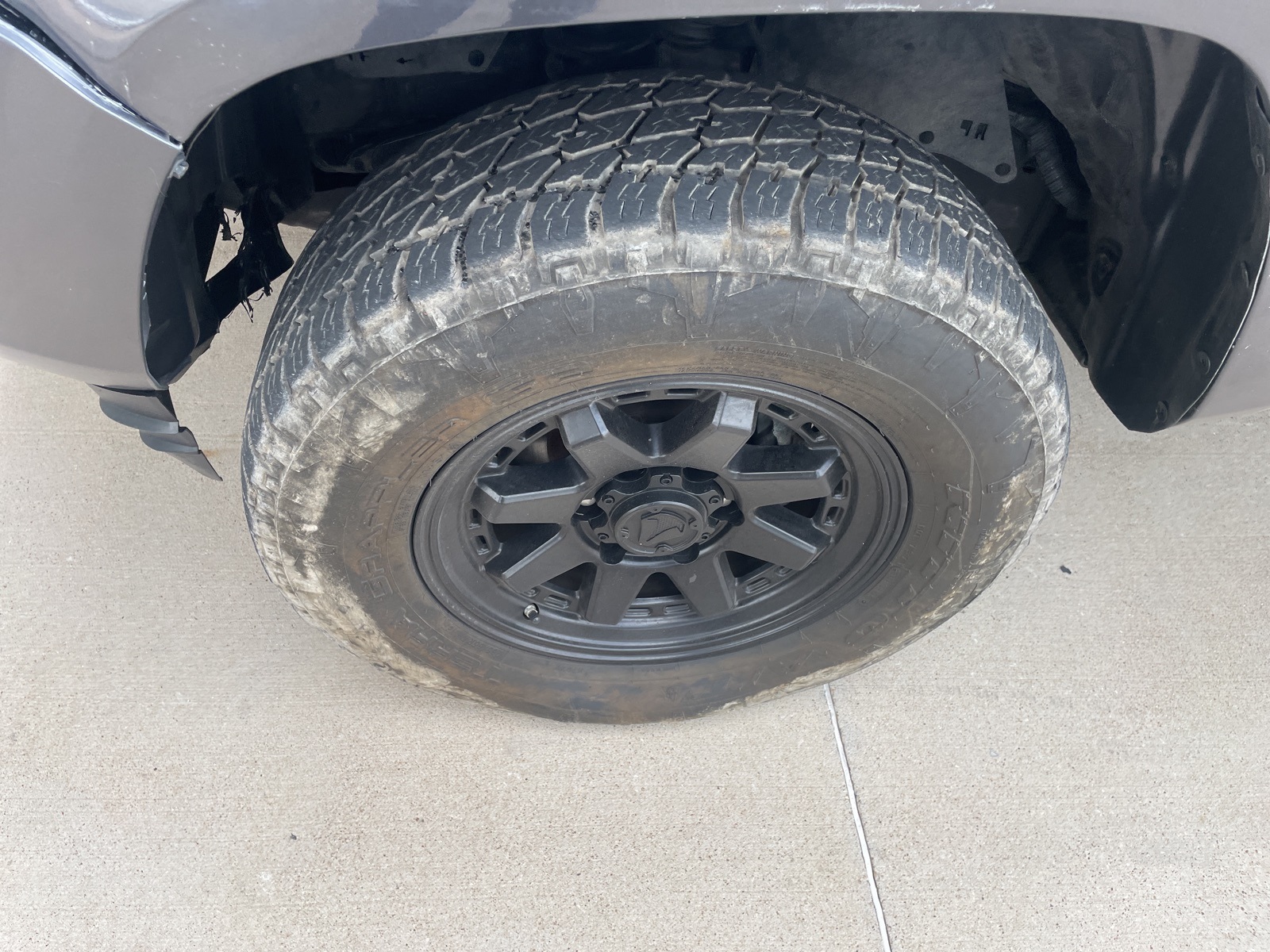 2023 Toyota Tacoma SR 4x4 Double Cab photo 2