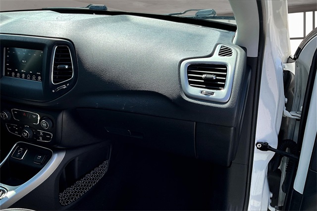 2020 Jeep Compass Latitude photo 17