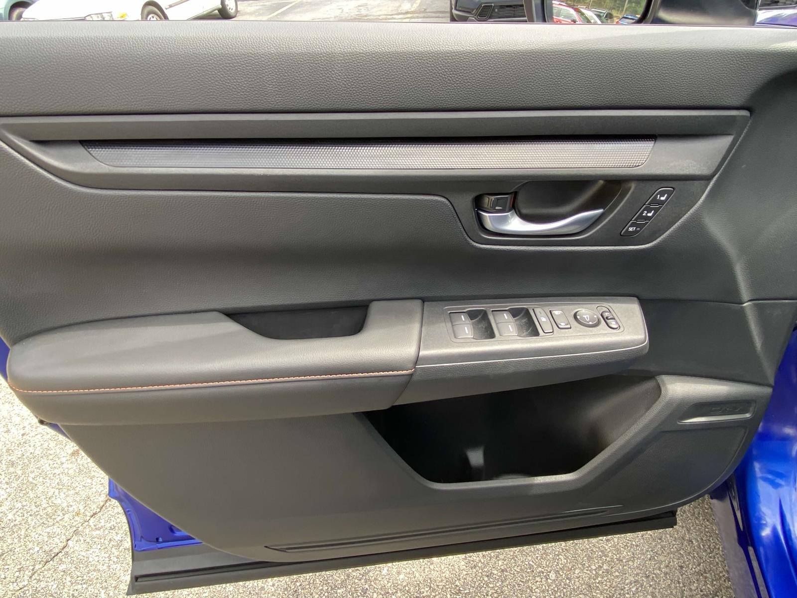 2025 Honda CR-V Hybrid Sport-L photo 11