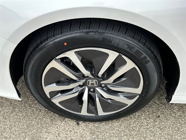2022 Honda Accord Hybrid EX-L photo 6