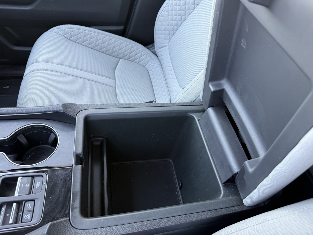 2023 Honda Pilot LX photo 22