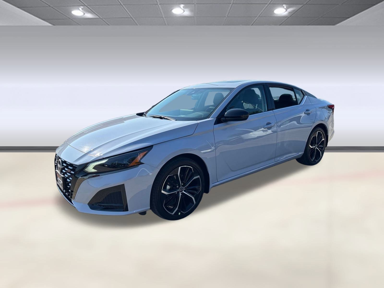 2025 Nissan Altima SR's photo