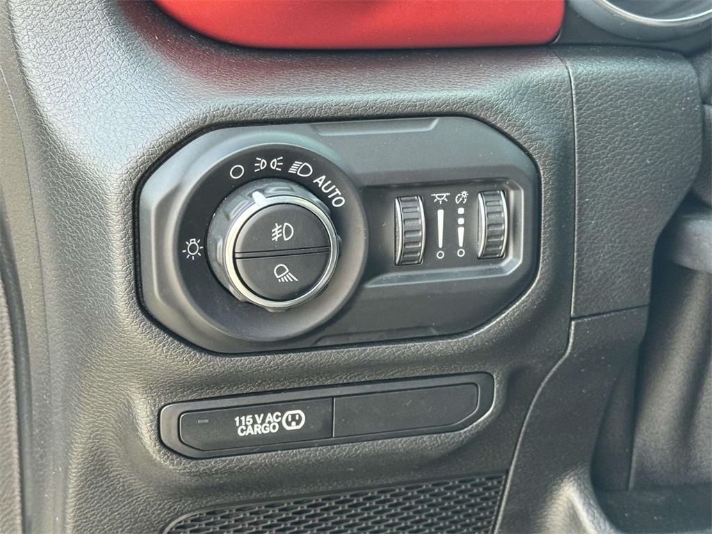 2020 Jeep Gladiator Rubicon photo 26