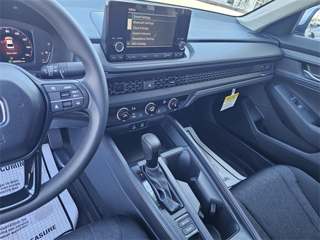 2025 Honda Accord LX photo 19