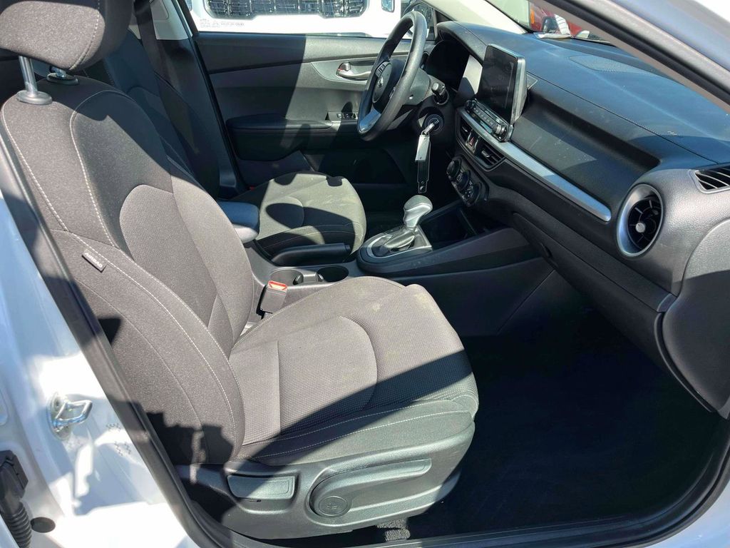 2021 Kia Forte LXS photo 10