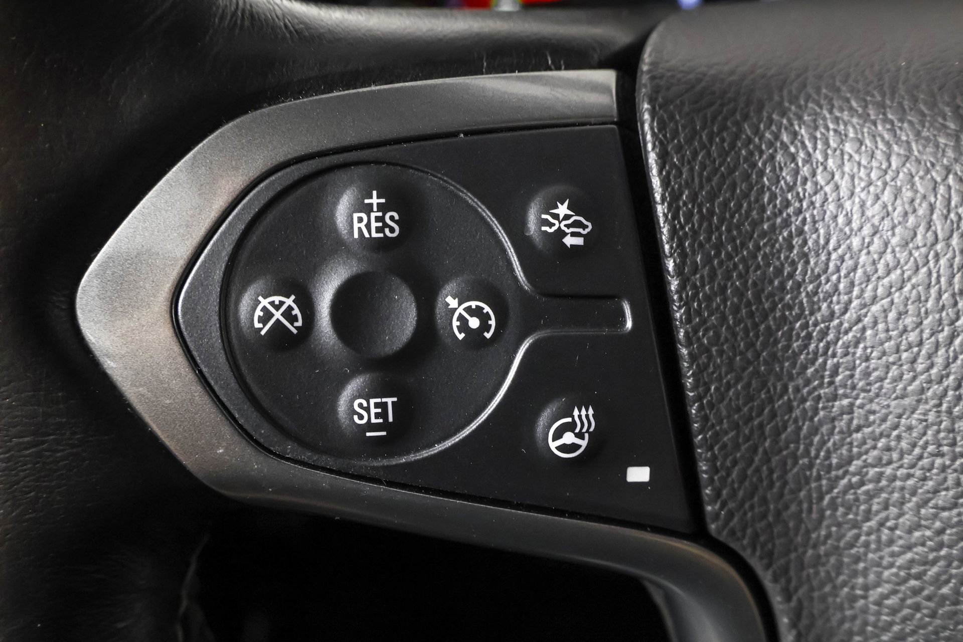 2016 Chevrolet Silverado 1500 LTZ photo 17