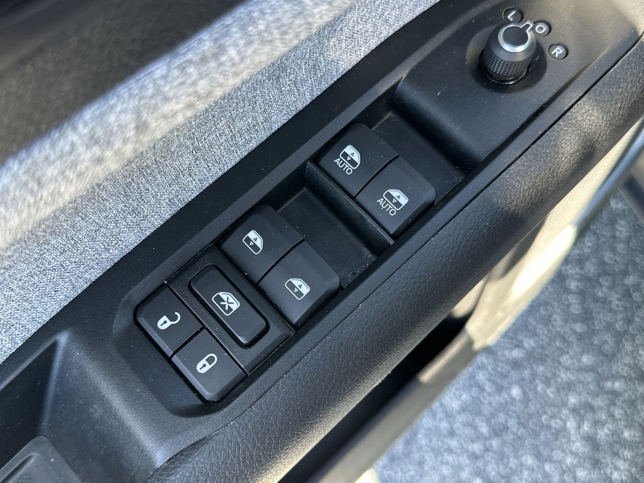 2022 Jeep Compass Latitude photo 2