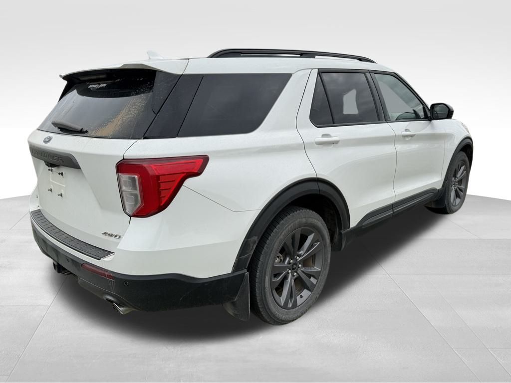 2022 Ford Explorer XLT photo 3