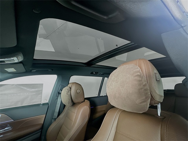 2026 Mercedes Benz GLS 450 4MATIC photo 20