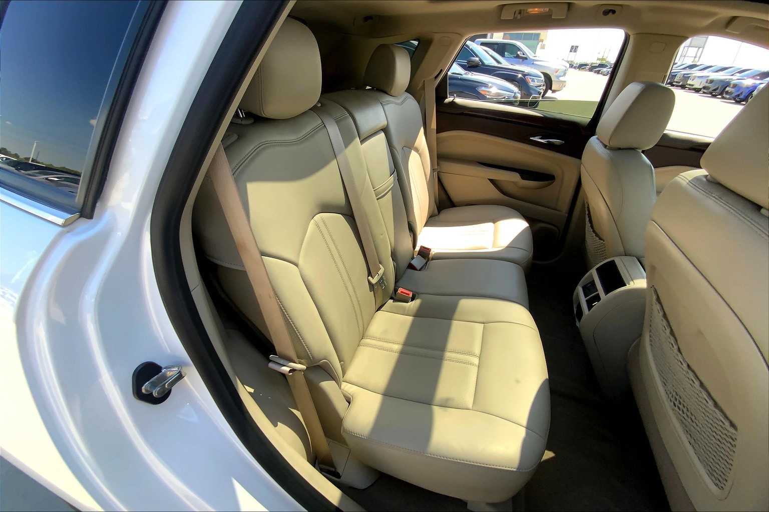 2015 Cadillac SRX Luxury photo 18