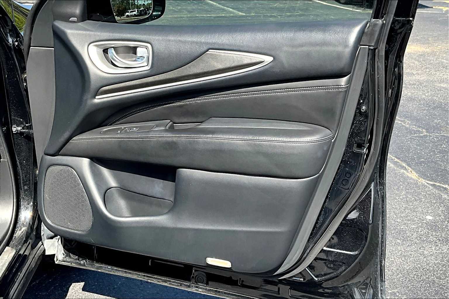 2019 Infiniti QX60 Luxe photo 21