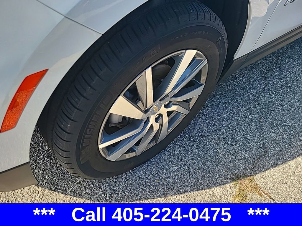 2024 Chevrolet Equinox LT photo 2