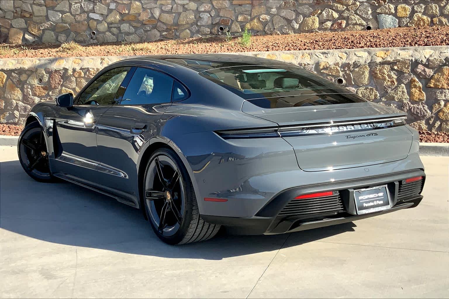 2025 Porsche Taycan GTS photo 3