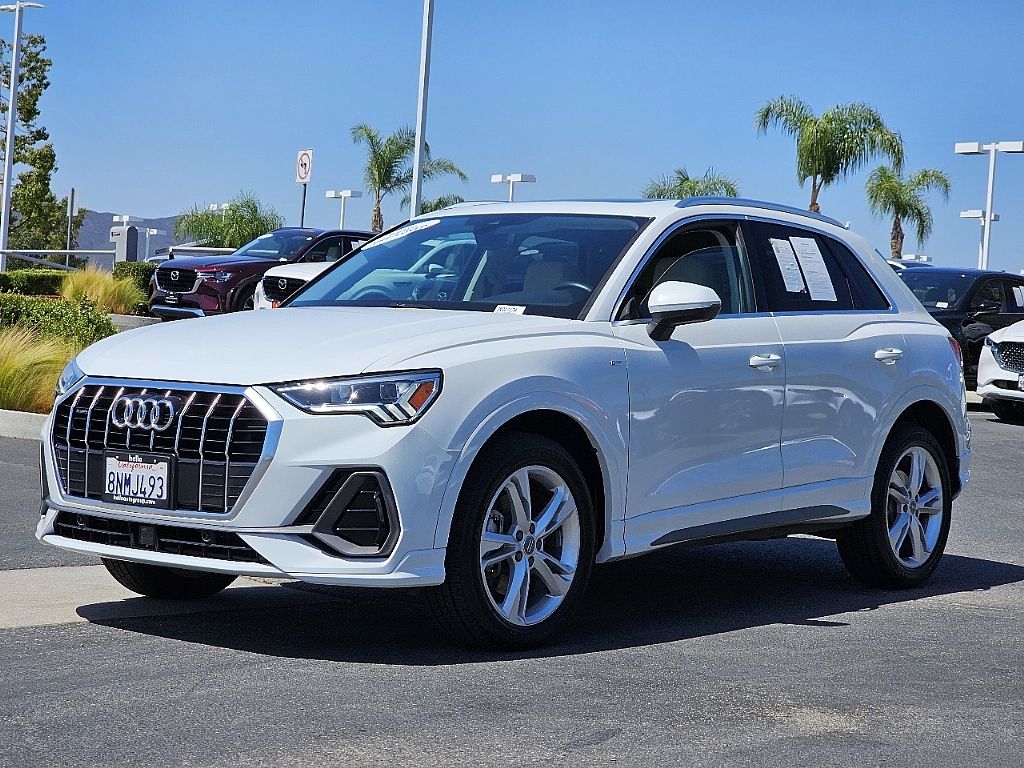 2020 Audi Q3 Premium Plus S line photo 4