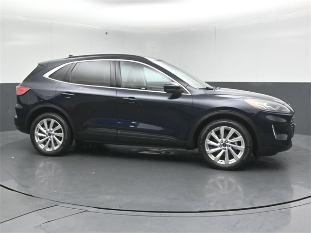 2021 Ford Escape Titanium's photo