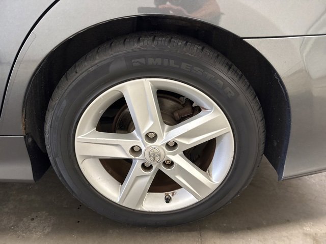 2014 Toyota Camry L photo 5