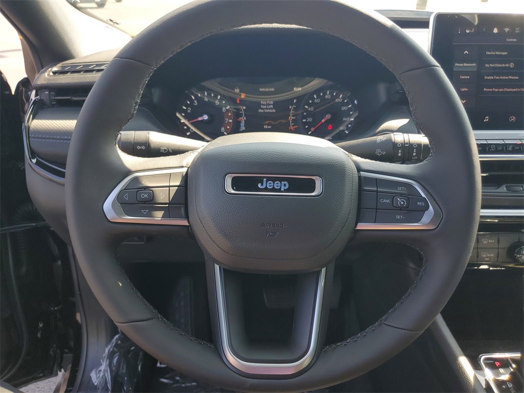 2025 Jeep Compass Latitude photo 19