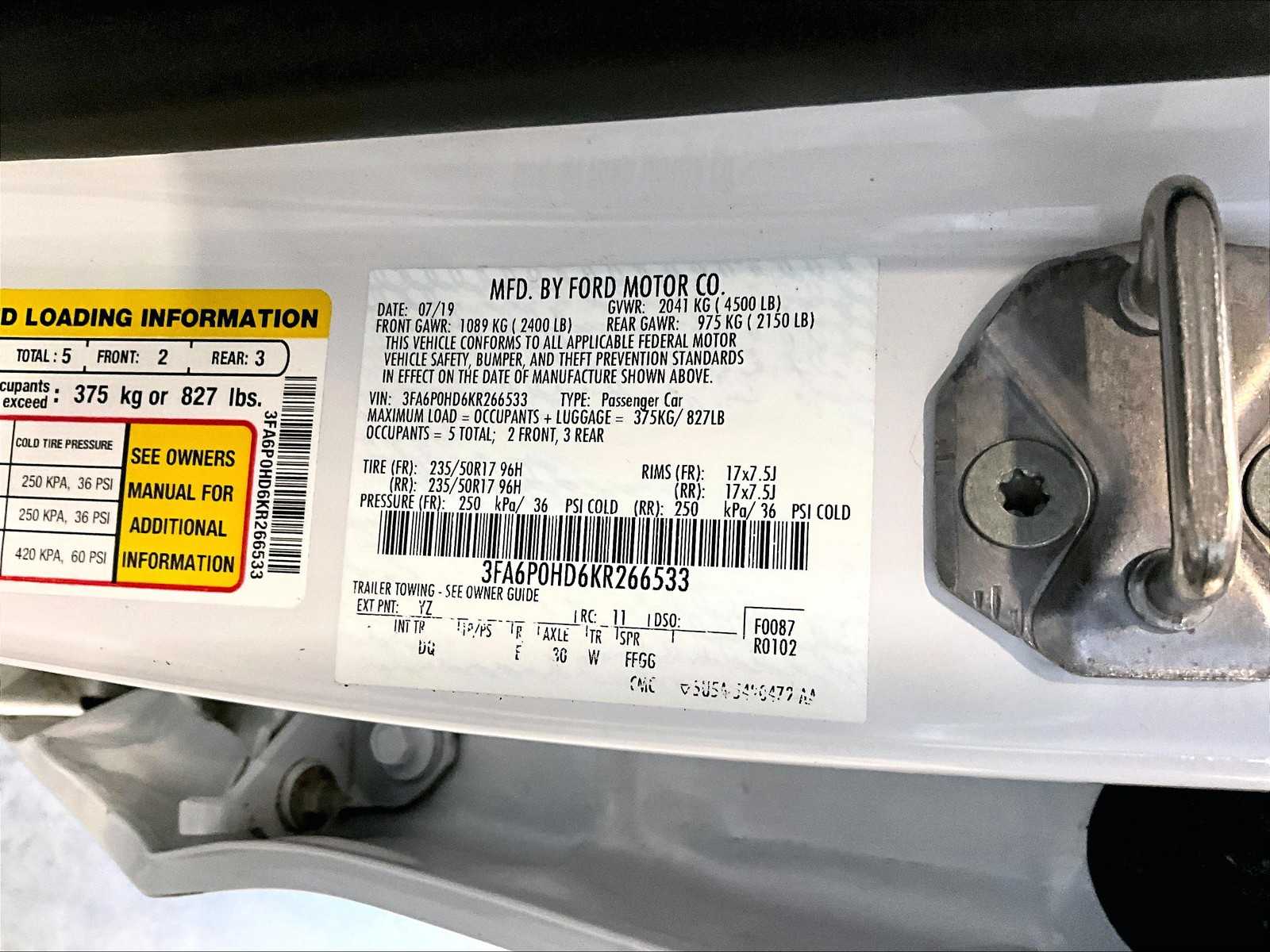 2019 Ford Fusion SE photo 35