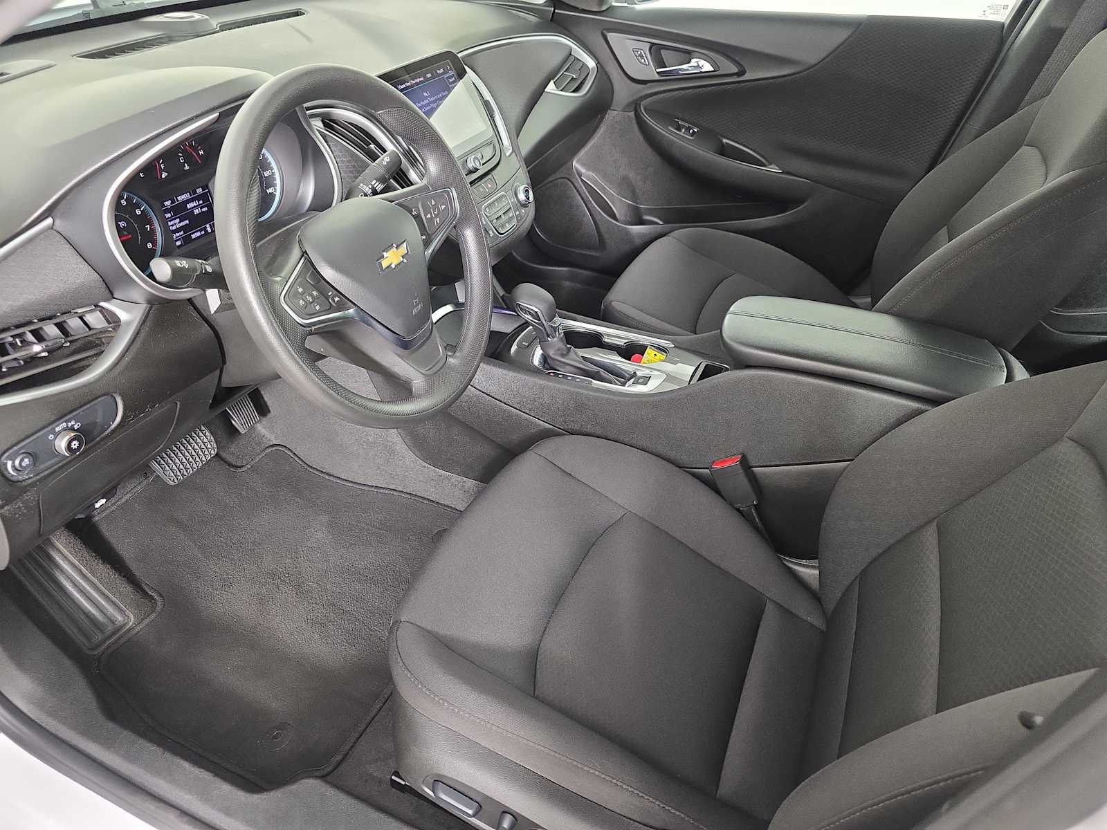 2024 Chevrolet Malibu 1LT photo 10