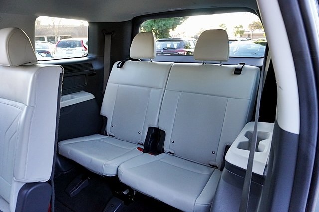 Used 2024 Gray Hyundai SEL image 17