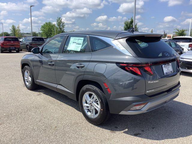 2025 Hyundai Tucson SE photo 6