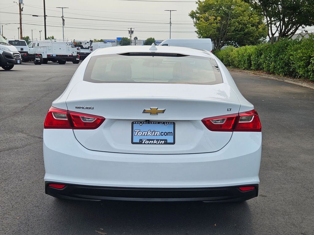 2023 Chevrolet Malibu 1LT photo 4