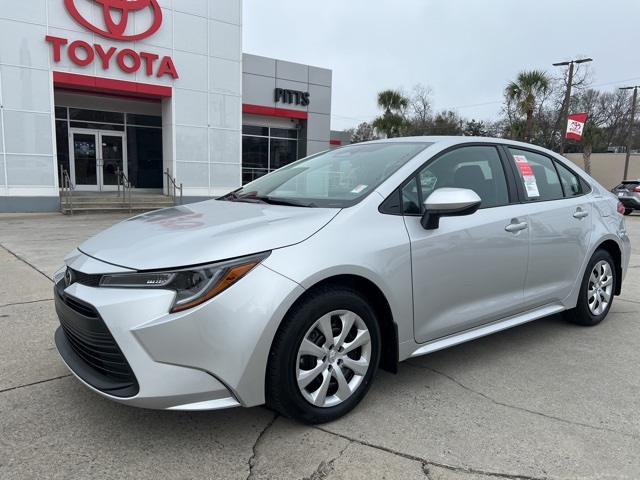 2026 Toyota Corolla LE's photo