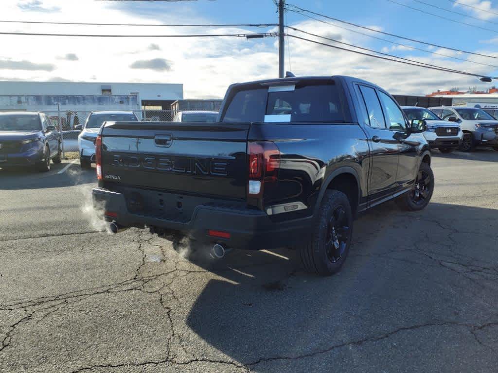 2026 Honda Ridgeline Black Edition photo 3