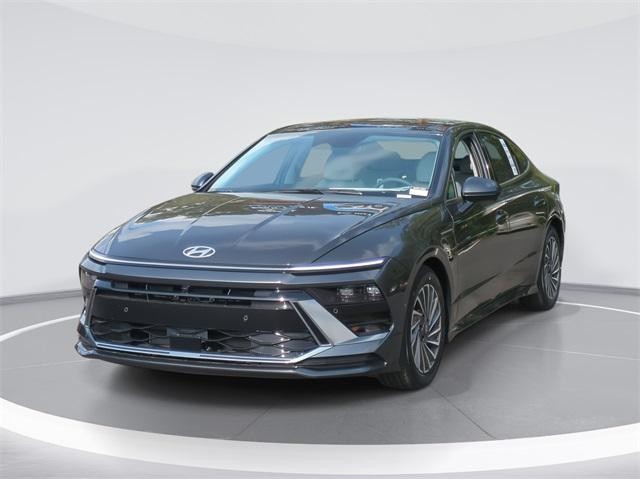 2025 Hyundai Sonata Hybrid