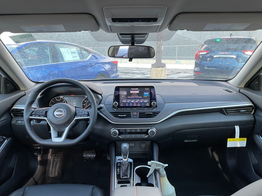 2025 Nissan Altima 2.5 SR photo 16