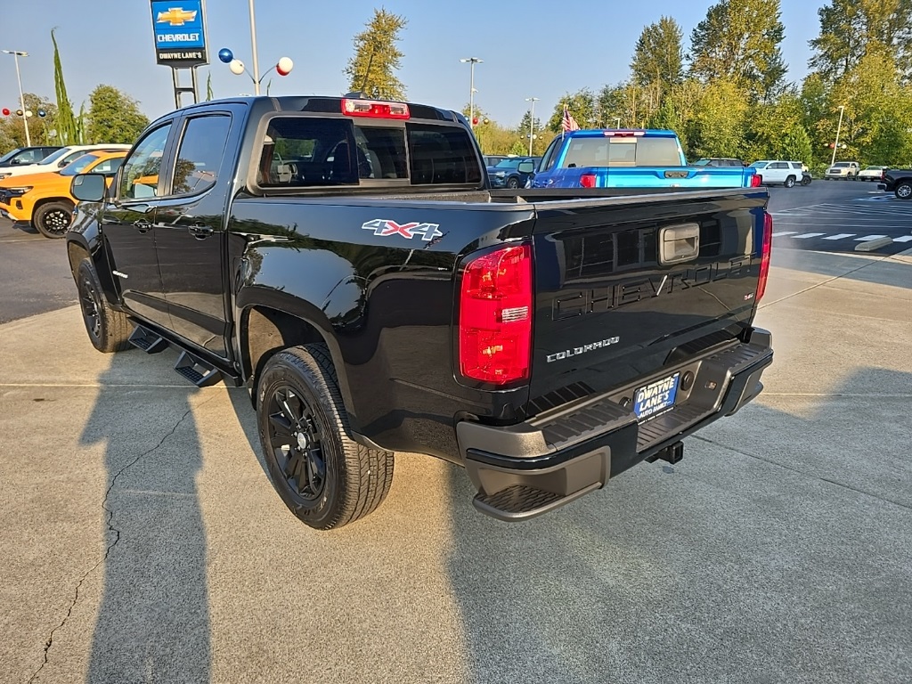 2022 Chevrolet Colorado LT photo 2