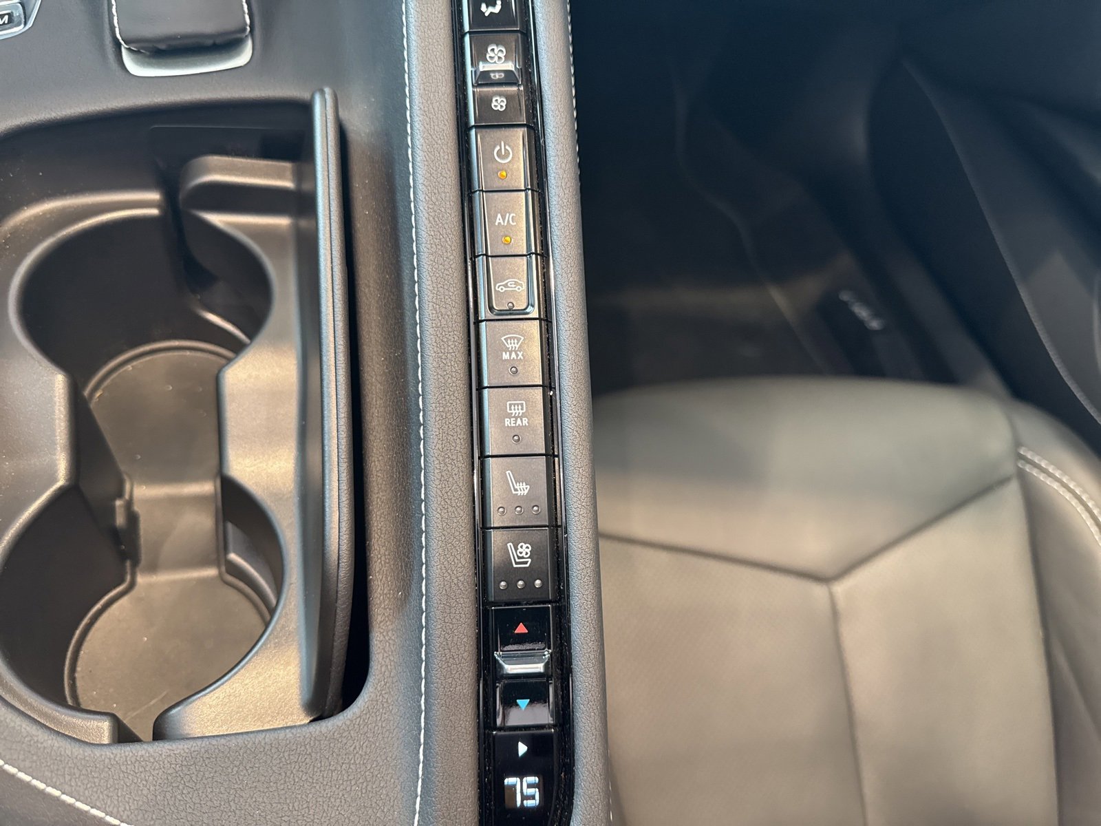 2025 Chevrolet Corvette 2LT photo 26