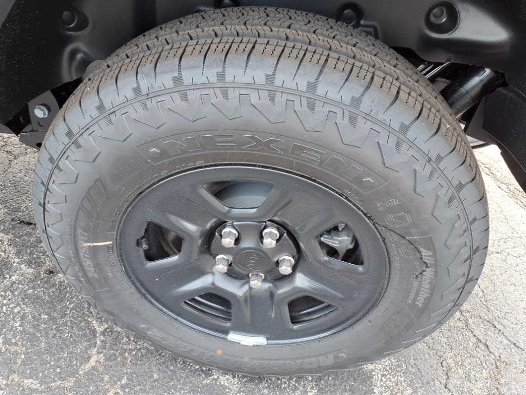 2025 Jeep Wrangler Sport photo 5
