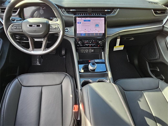 2025 Jeep Grand Cherokee Limited photo 7
