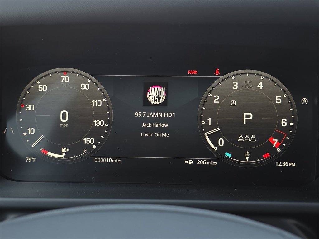 2025 Land Rover Defender 110 V8 photo 18