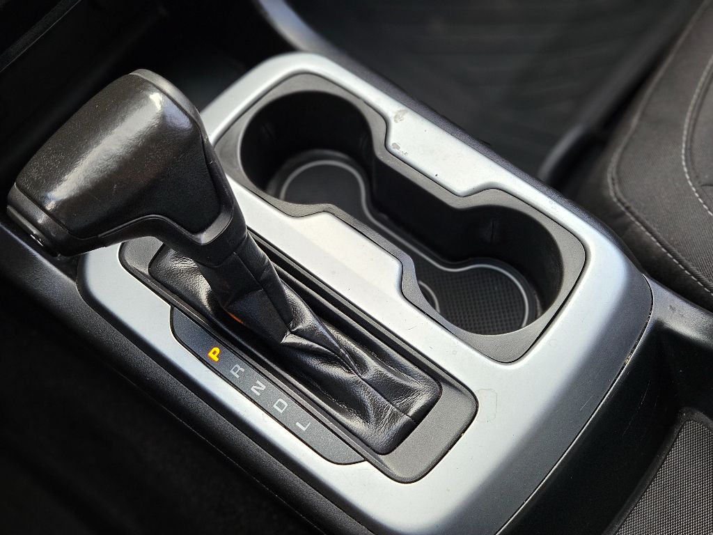 2020 Chevrolet Colorado LT photo 23
