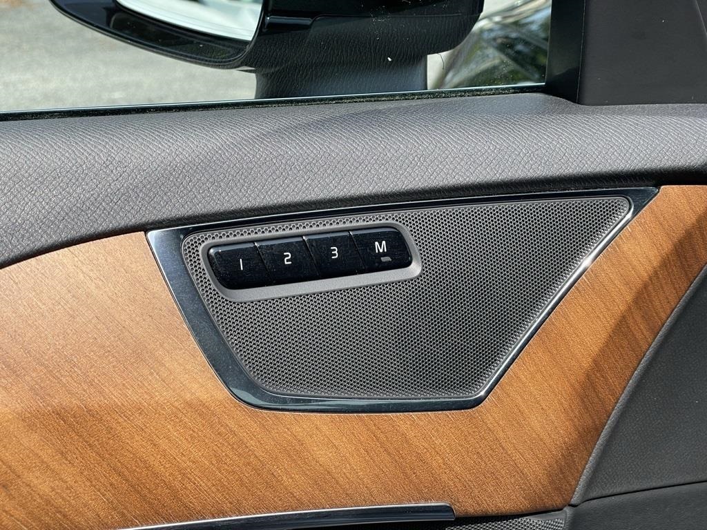 2023 Volvo XC90 Plus photo 13