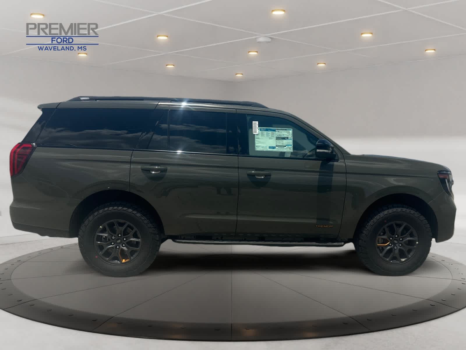 2025 Ford Expedition photo 6