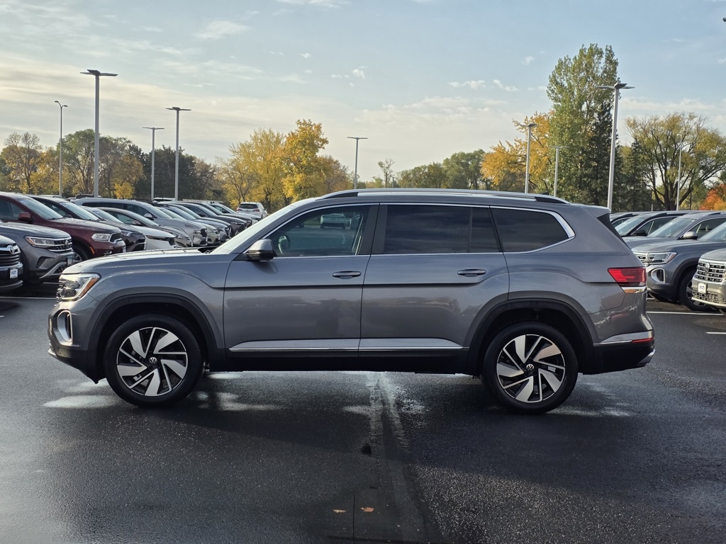 Used 2024 Volkswagen Atlas SEL with VIN 1V2BR2CA2RC518233 for sale in St. Cloud, Minnesota