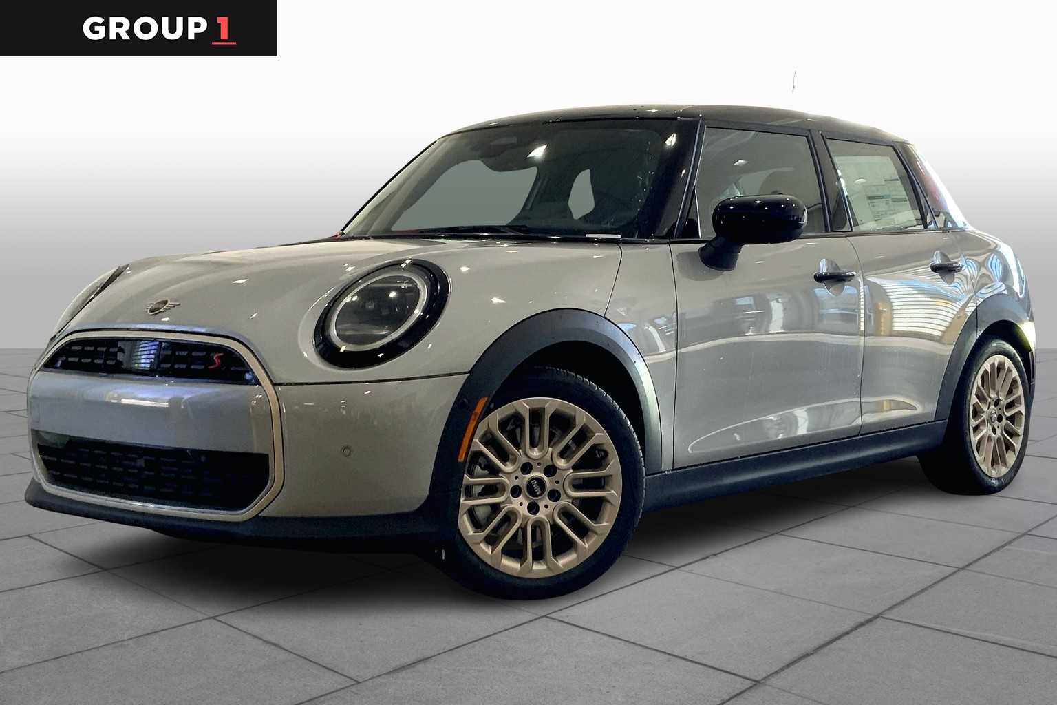 2025 MINI Hardtop 4 Door S's photo