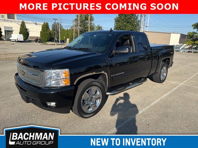 2009 Chevrolet Silverado 1500 LTZ photo 3