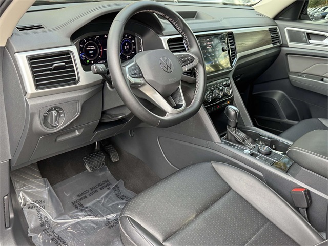 2023 Volkswagen Atlas SE Technology photo 2