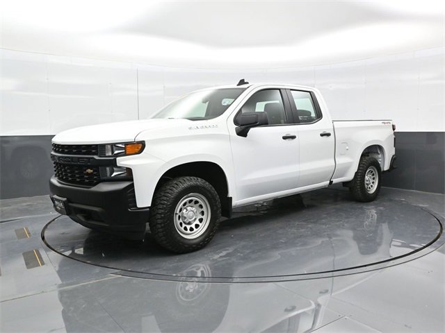 2021 Chevrolet Silverado 1500 photo 2