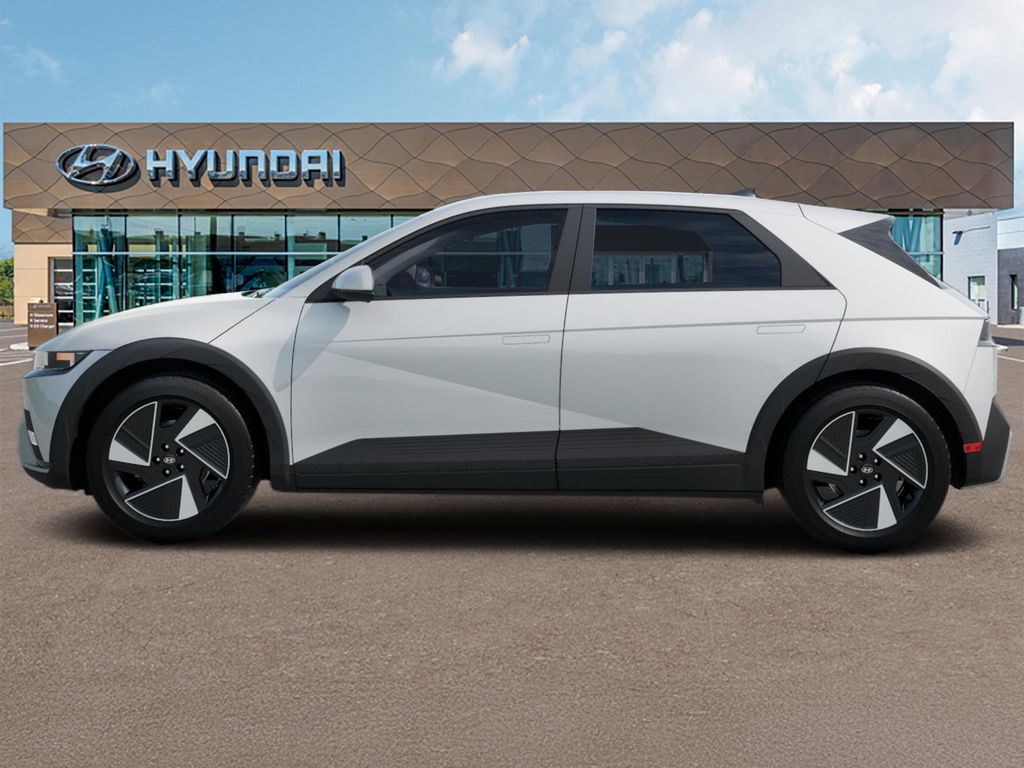 2025 Hyundai Ioniq 5 SE Standard Range photo 4