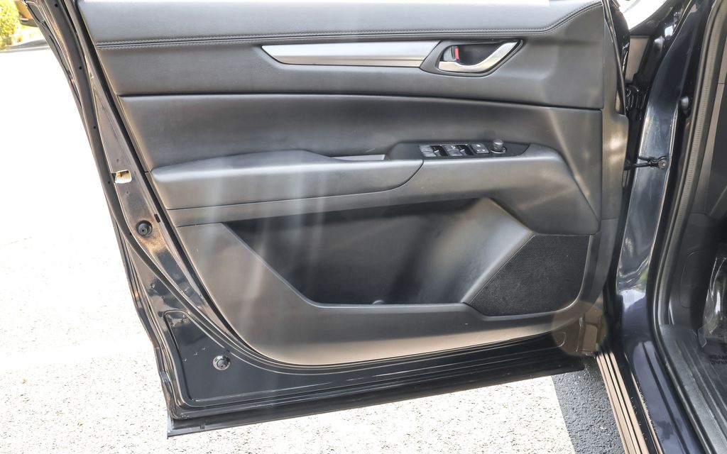 2017 Mazda CX-5 Touring photo 22